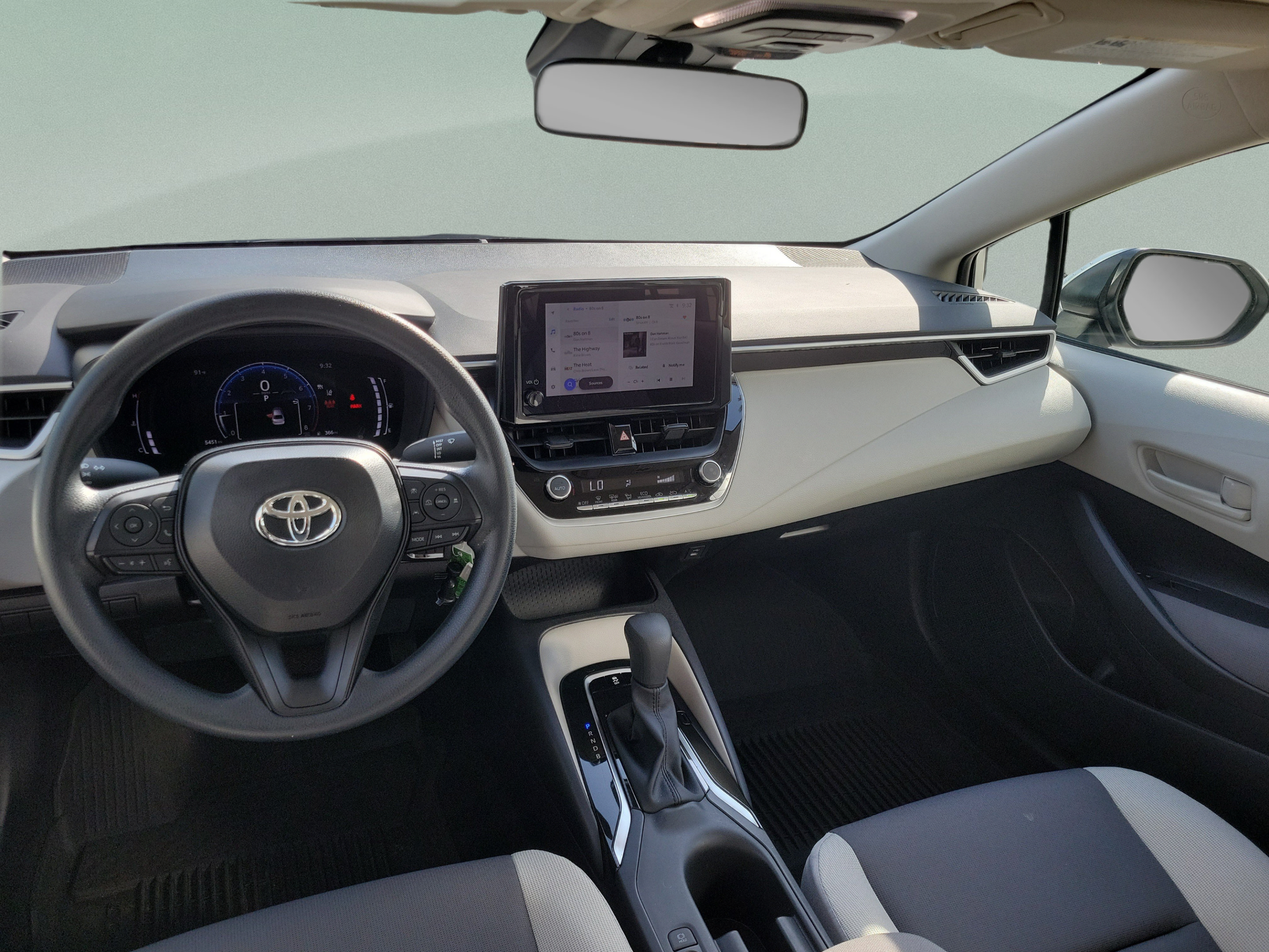 Used 2026 Toyota Corolla LE FWD image 20