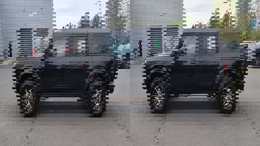 Used 2023 Ford Bronco Badlands image 5