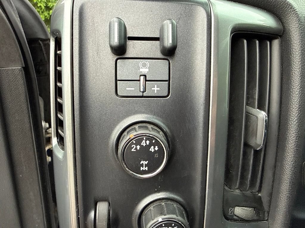 Used 2015 Chevrolet Silverado 2500 LT w/ LT Convenience Package AWD/4WD image 25