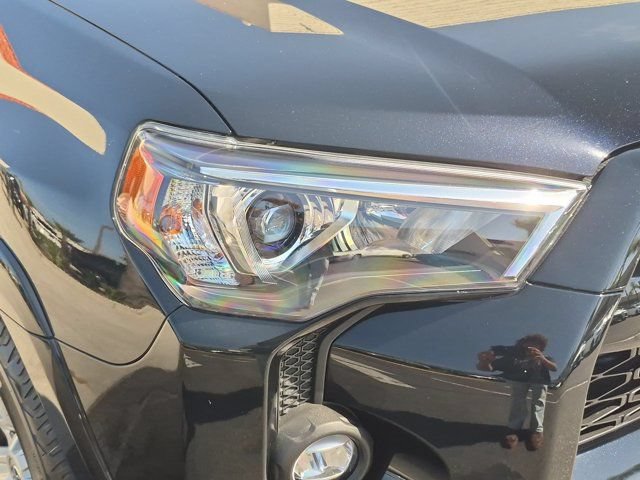 Used 2024 Toyota 4Runner SR5 Premium w/ Moonroof Package AWD/4WD image 10