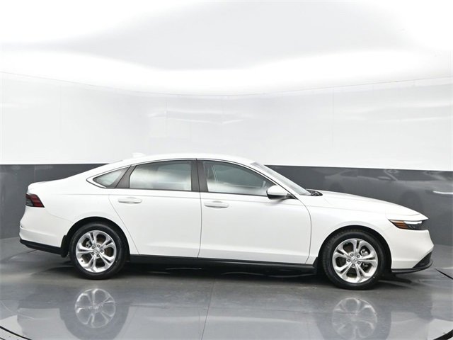 Certified 2023 Honda Accord LX image 7