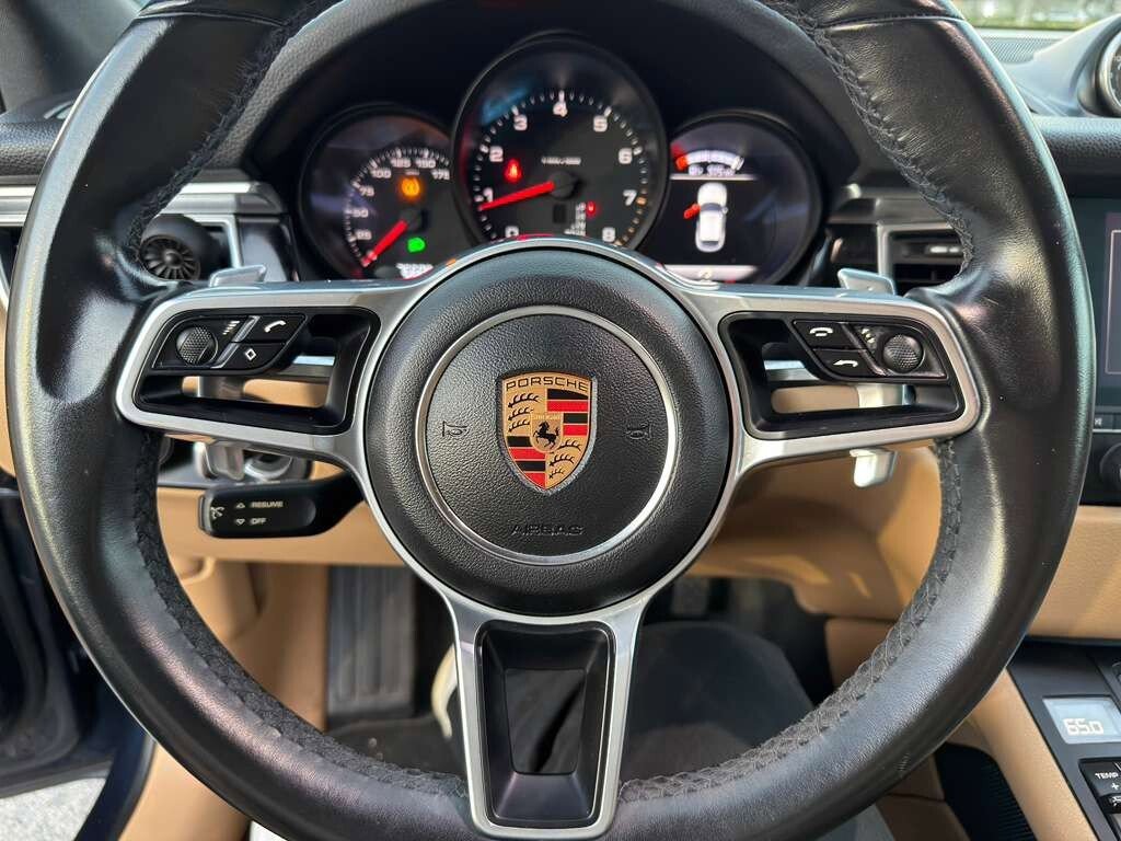 Used 2018 Porsche Macan image 20