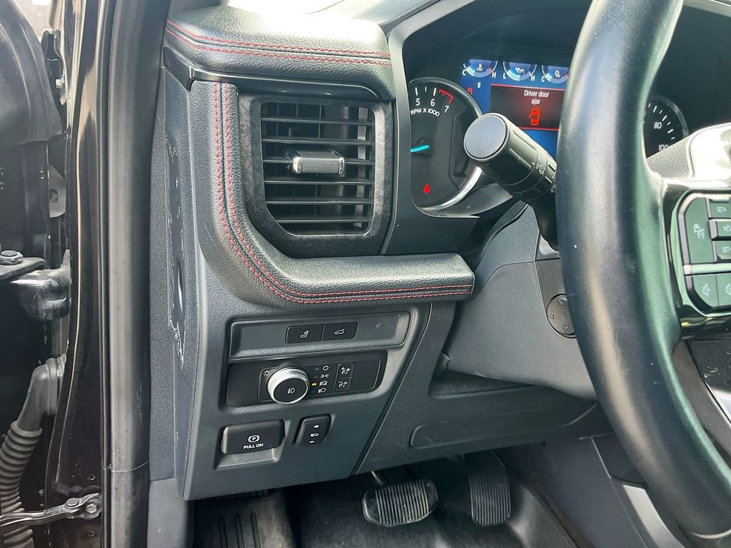 Used 2022 Ford Expedition Limited AWD/4WD image 10