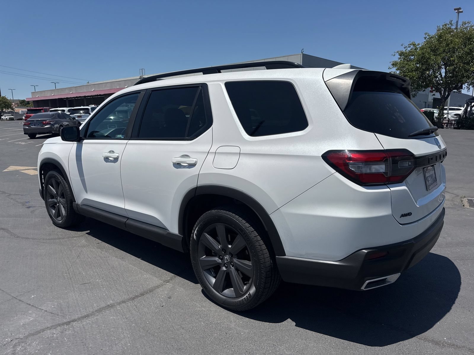 Used 2023 Honda Pilot Sport image 5