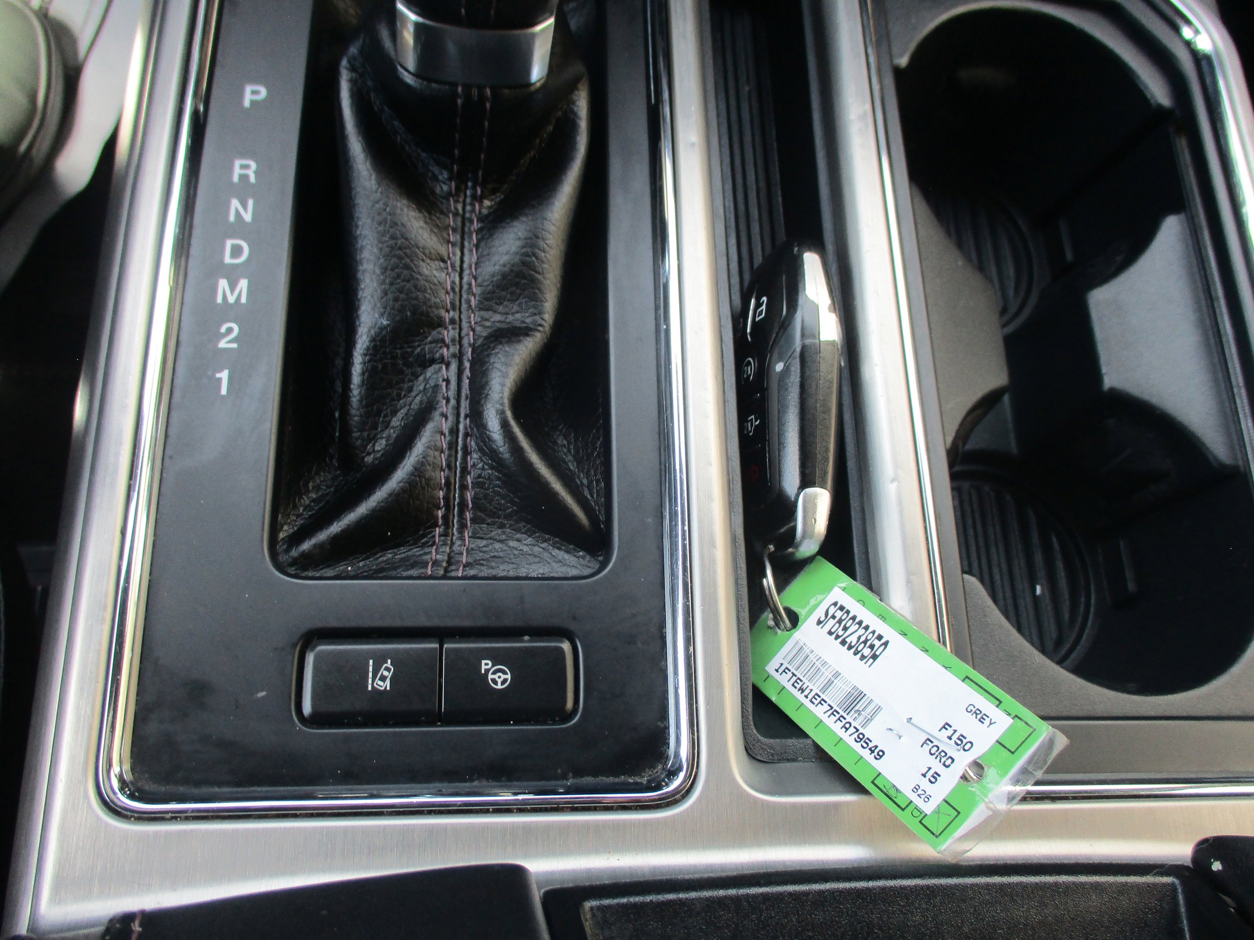 Used 2015 Ford F150 Platinum w/ Equipment Group 701A Luxury AWD/4WD image 14