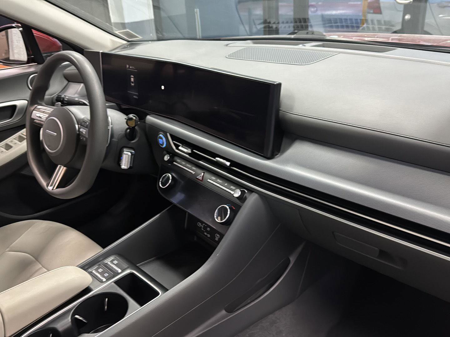 Used 2024 Hyundai Sonata SEL image 32