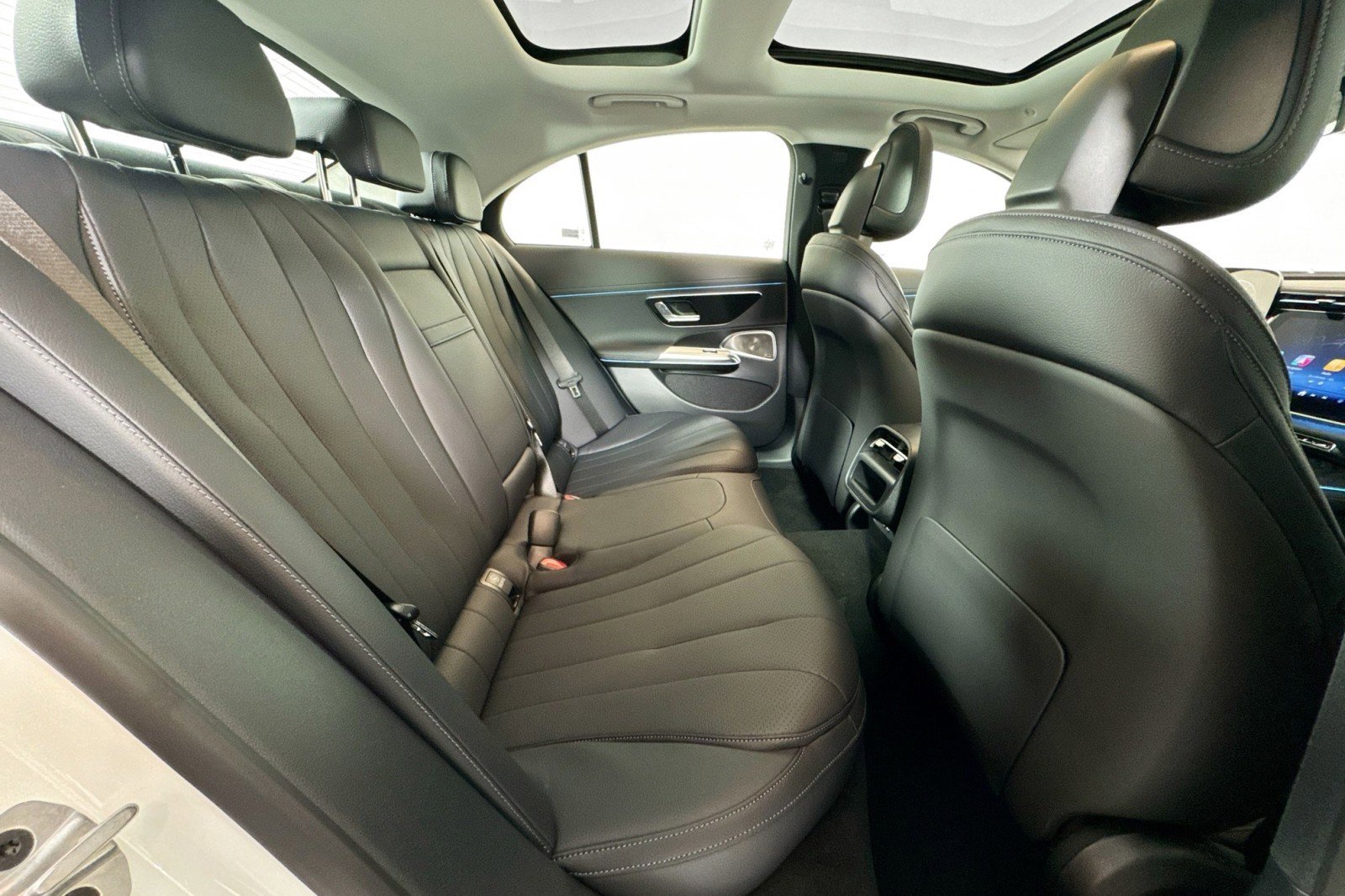 New 2026 Mercedes-Benz E 350 Sedan image 25