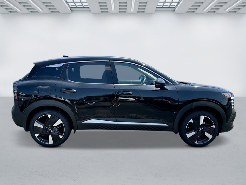New 2026 Nissan Kicks SR w/ SR Premium Package AWD/4WD image 5