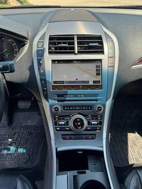 Used 2018 Lincoln MKZ Select w/ Select Plus Package AWD/4WD image 12