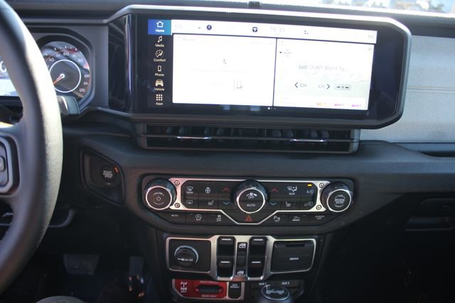 Used 2024 Jeep Wrangler Willys image 4