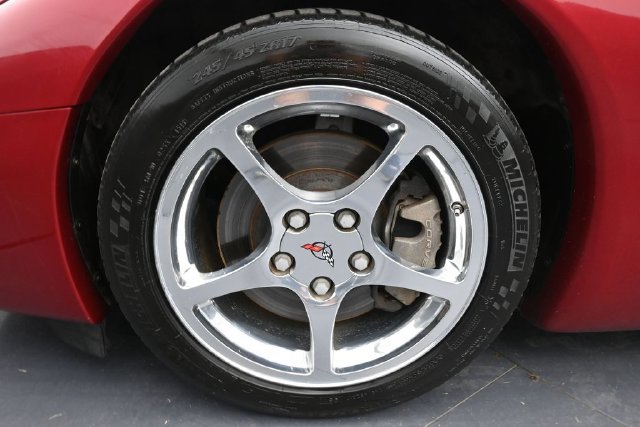 Used 2001 Chevrolet Corvette Convertible w/ Preferred Equipment Group2 RWD image 22