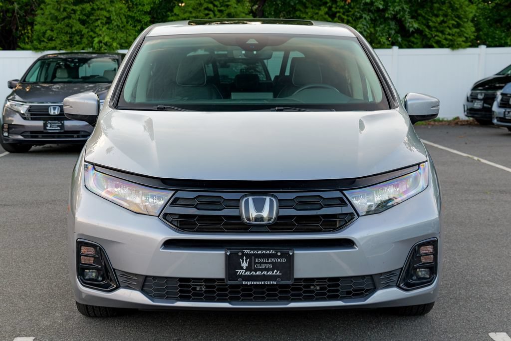 Used 2025 Honda Odyssey Elite image 2