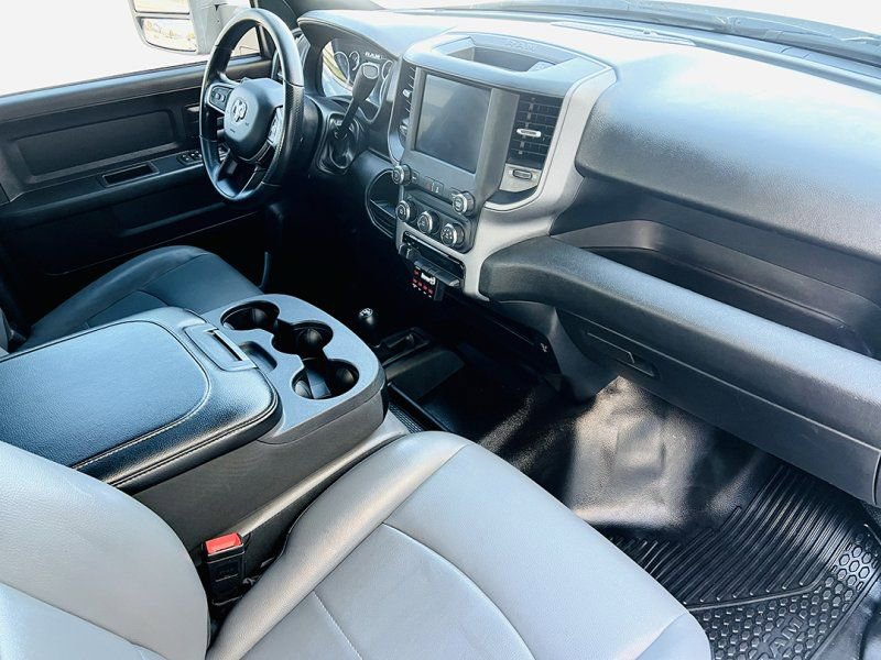 Used 2024 RAM 2500 Tradesman w/ Chrome Appearance Group image 12