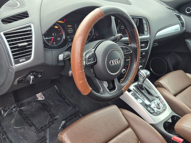Used 2017 Audi Q5 2.0T Premium Plus w/ Technology Package AWD/4WD image 10