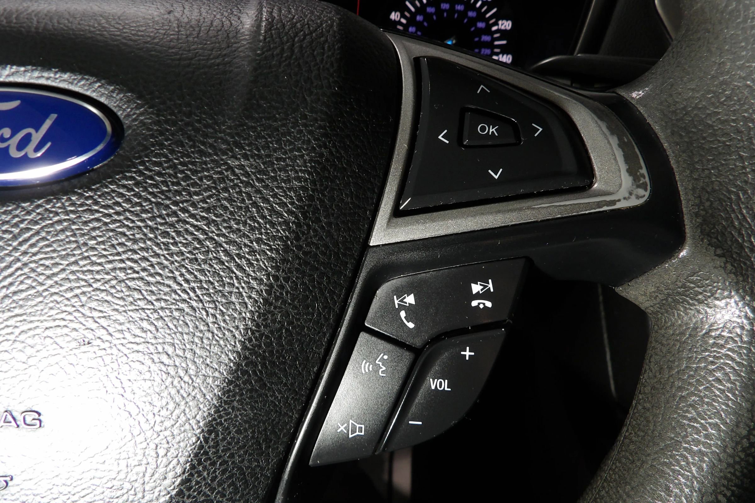 Used 2018 Ford Fusion SE image 16