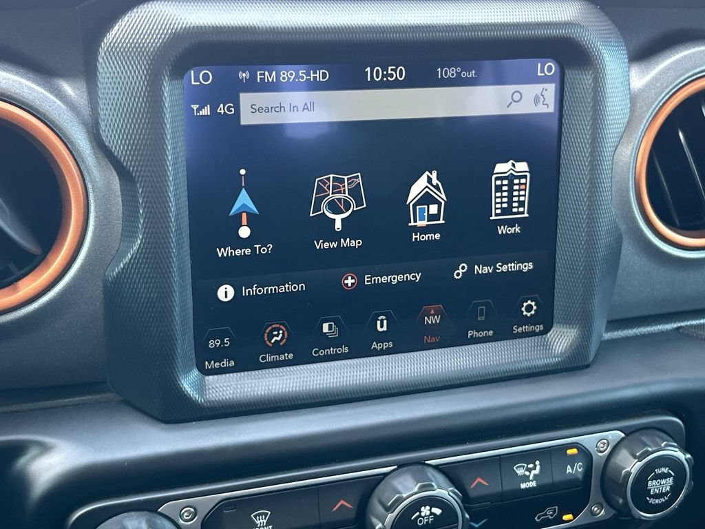 Used 2023 Jeep Gladiator Mojave AWD/4WD image 14