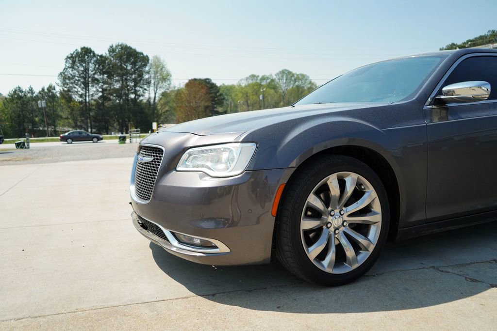 Used 2019 Chrysler 300 Limited w/ Safetytec Plus Group image 11