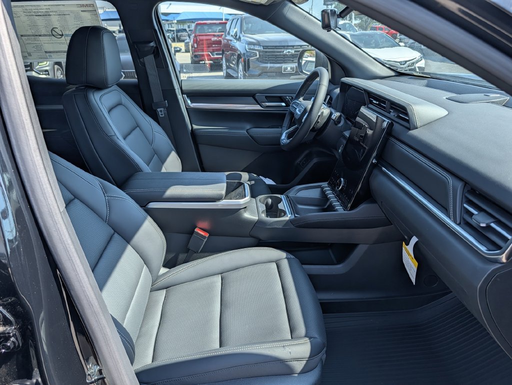 New 2027 GMC Terrain Elevation w/ Elevation Premium Package FWD image 31