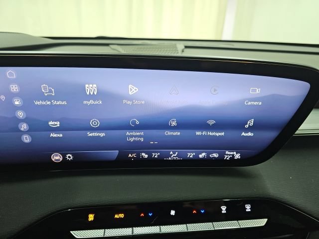 Used 2025 Buick Enclave Preferred AWD/4WD image 9