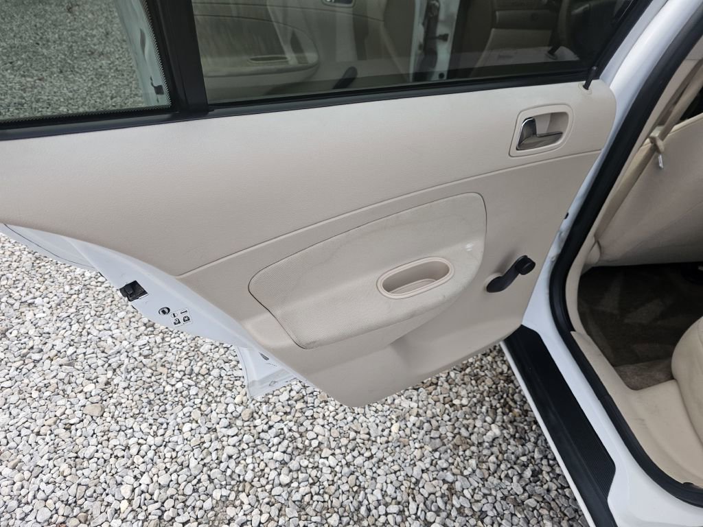 Used 2007 Chevrolet Cobalt LS w/ Enhanced Safety Package image 17