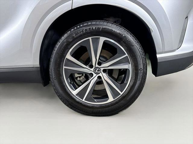 Used 2025 Lexus RX 350 FWD w/ Technology Package image 29