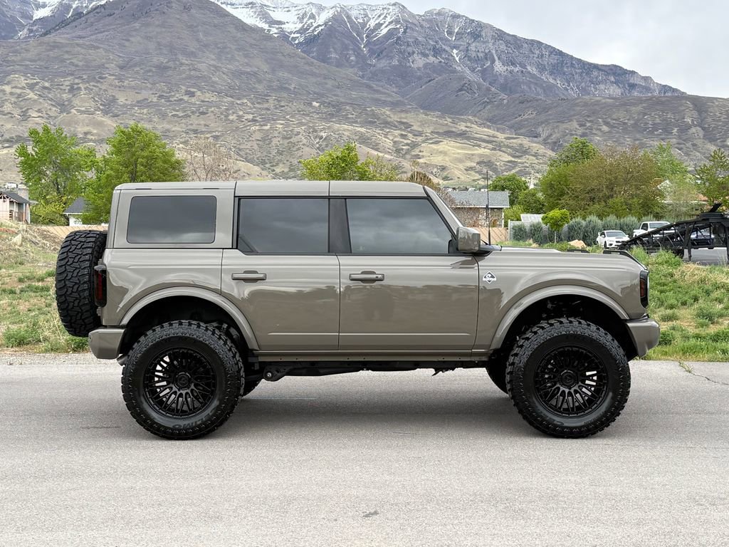 Used 2025 Ford Bronco Outer Banks AWD/4WD image 8