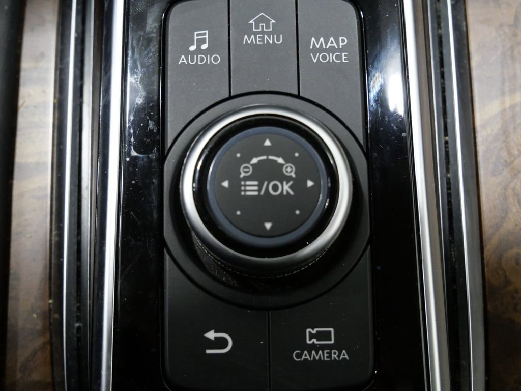 Used 2024 Nissan Armada SL w/ Captain's Chairs Package image 23