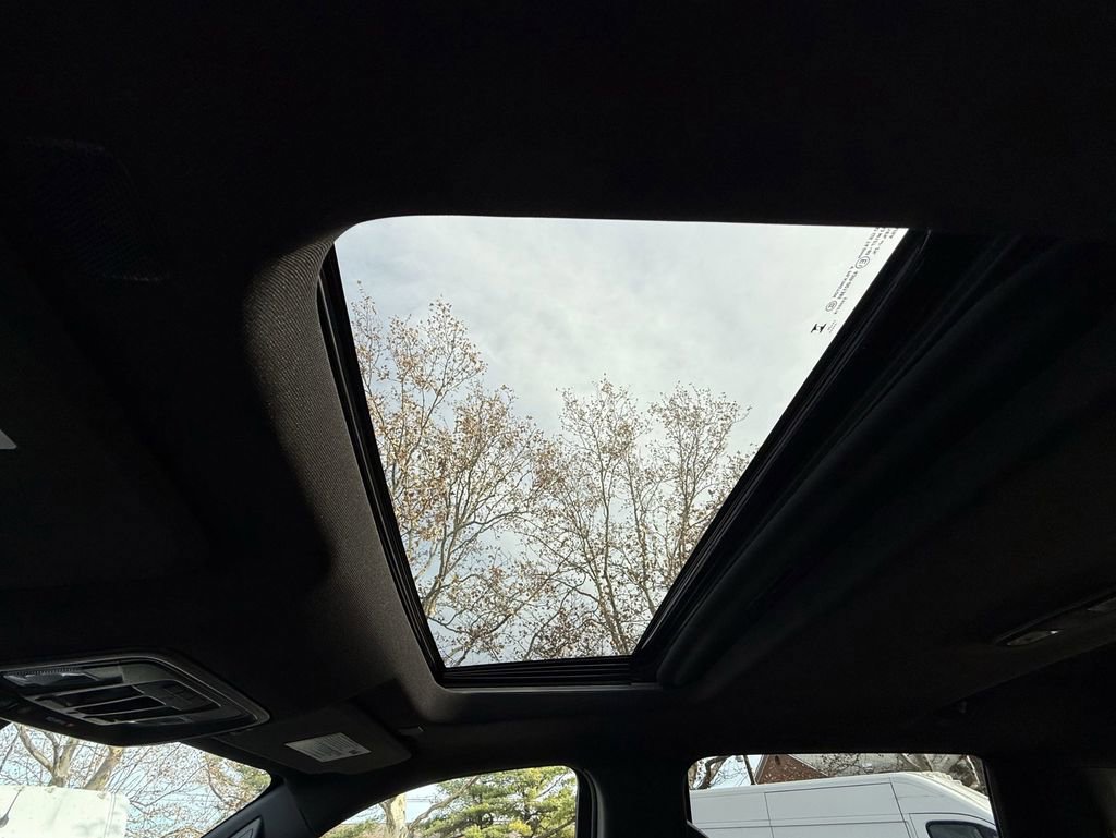 Used 2024 Chevrolet Silverado 3500 High Country w/ Technology Package image 29