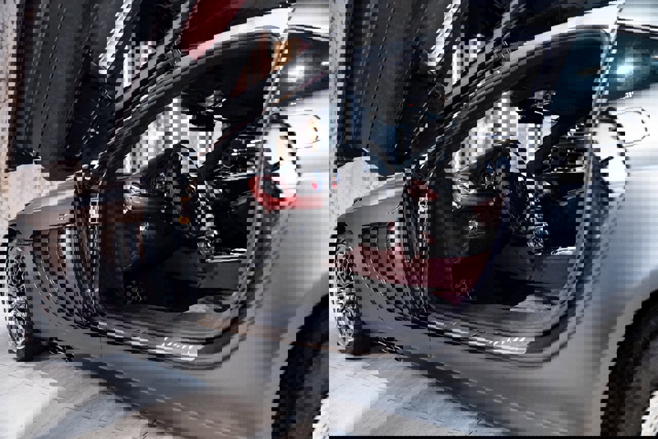 Used 2005 Mercedes-Benz SLR image 47