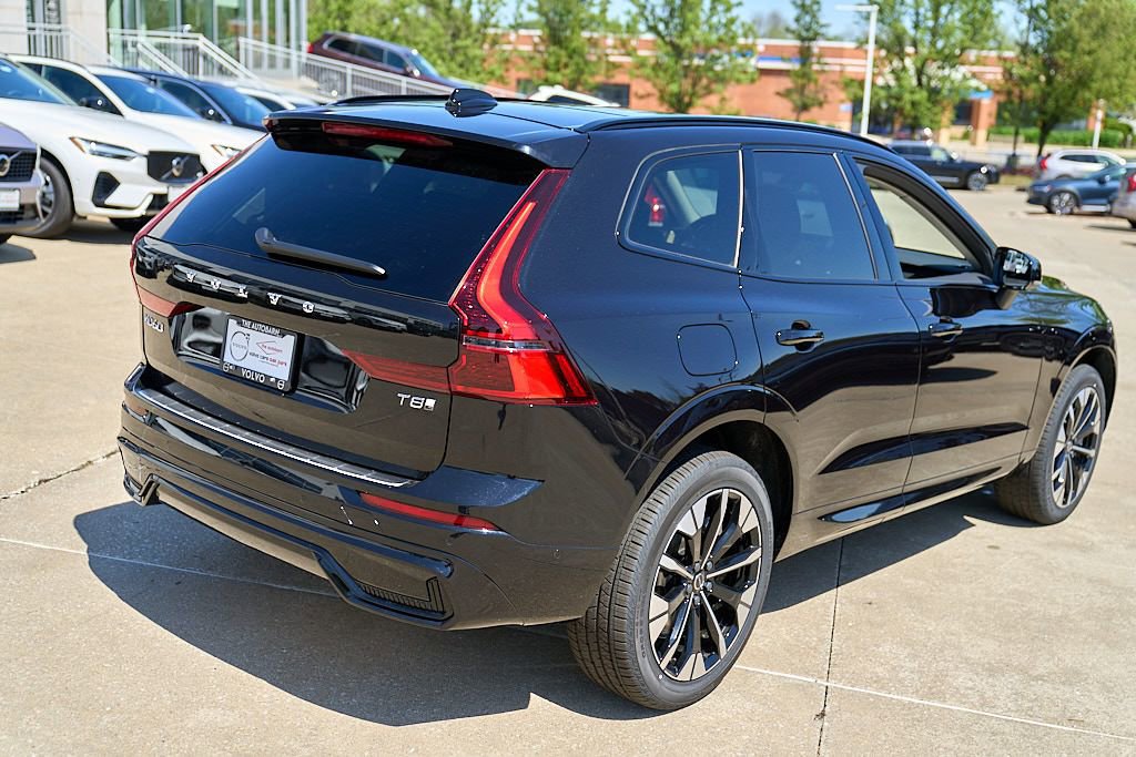 New 2026 Volvo XC60 T8 Plus w/ Climate Package AWD/4WD image 9