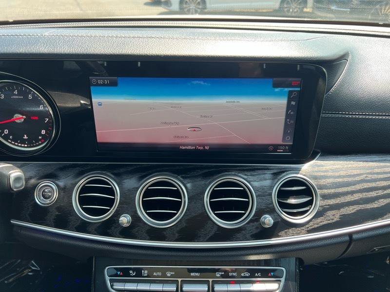 Used 2018 Mercedes-Benz E 300 4MATIC w/ Premium 2 Package (Q02) image 14