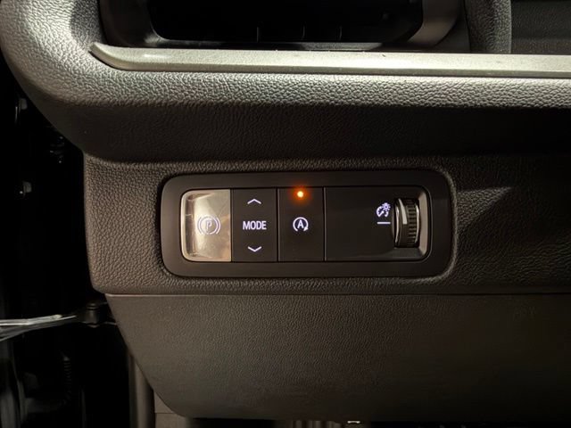 Used 2024 Chevrolet Traverse LT w/ Enhanced Driving Package FWD image 40