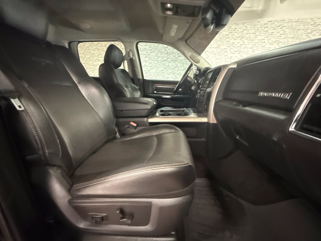 Used 2017 RAM 3500 Laramie w/ Convenience Group AWD/4WD image 11
