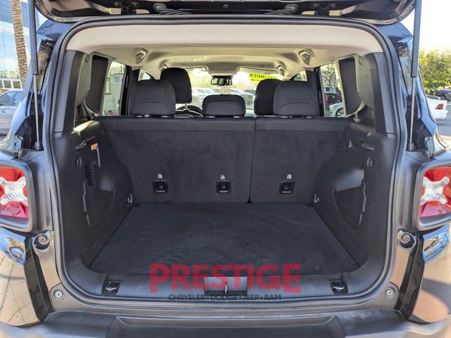 Used 2023 Jeep Renegade Trailhawk image 8