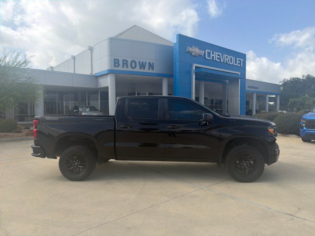 Used 2023 Chevrolet Silverado 1500 Custom Trail Boss w/ Midnight Edition AWD/4WD image 1