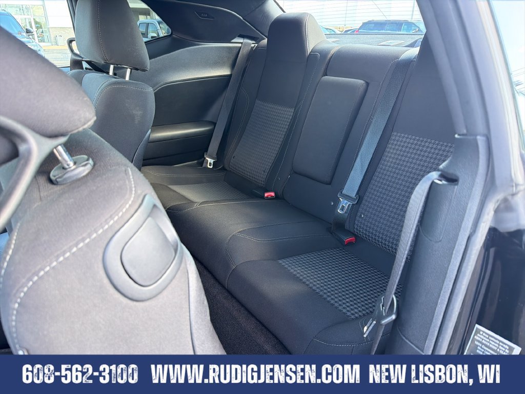 Used 2017 Dodge Challenger R/T w/ Driver Convenience Group RWD image 25