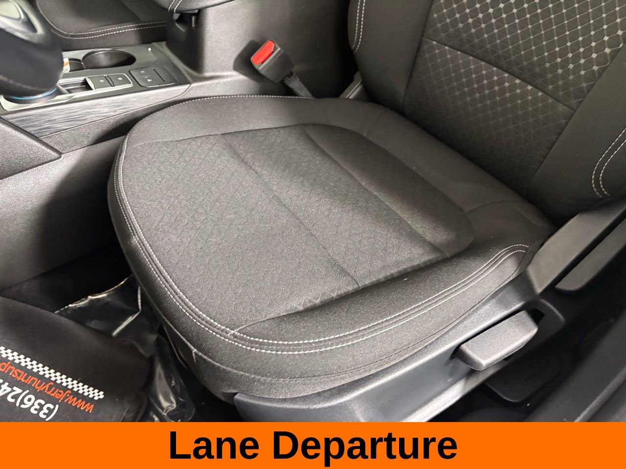 Used 2025 Ford Escape Active image 11