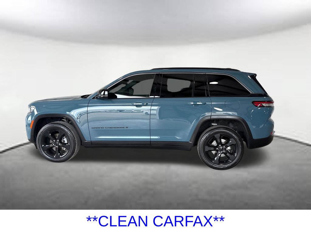Used 2026 Jeep Grand Cherokee Limited w/ Limited Altitude Package AWD/4WD image 2
