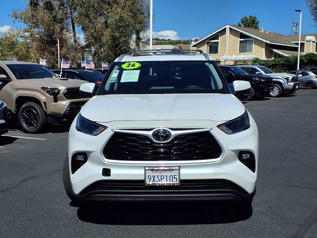 Certified 2026 Toyota Highlander XLE AWD/4WD image 2