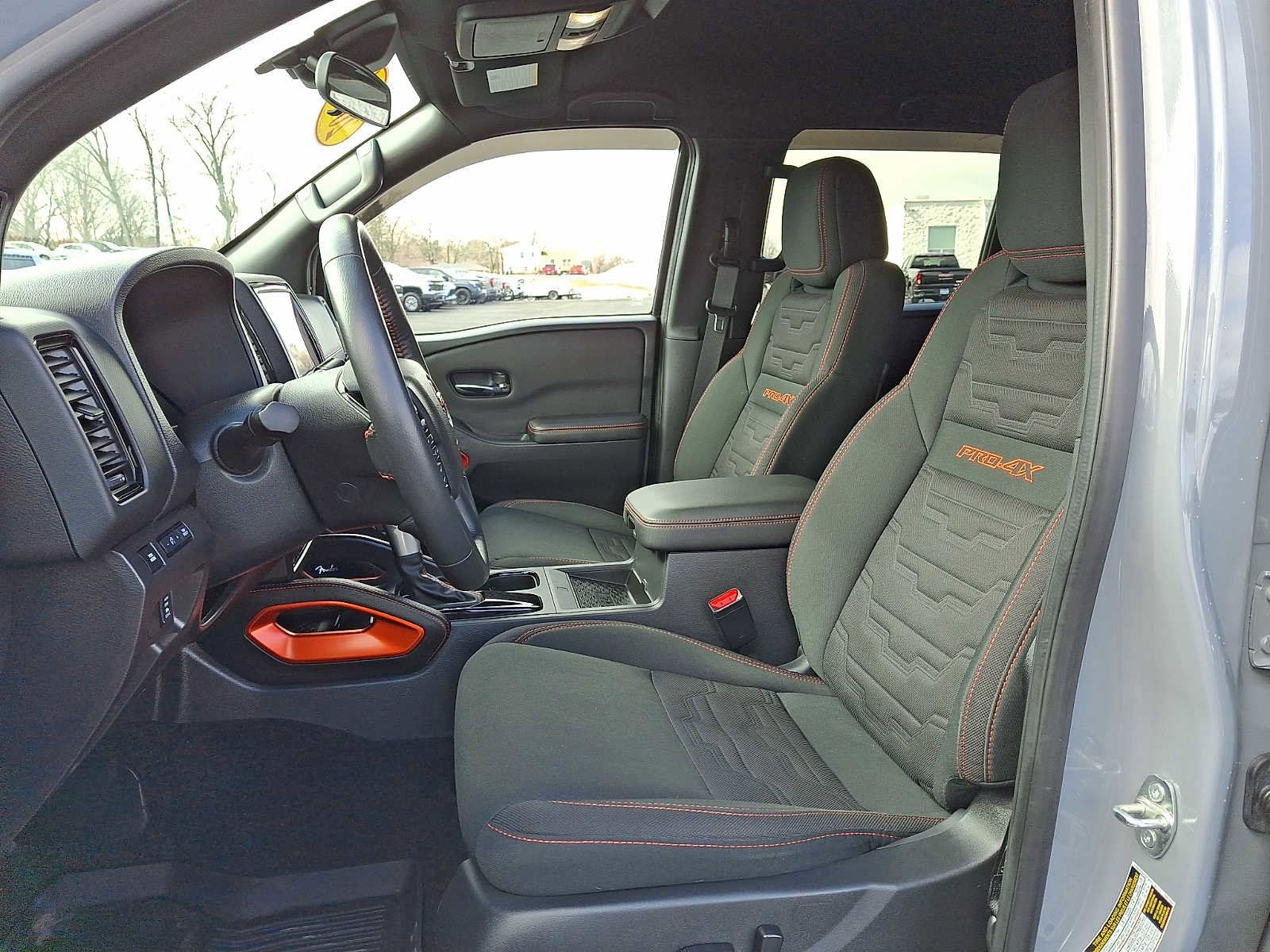 Used 2024 Nissan Frontier PRO-4X w/ Pro Convenience Package image 12