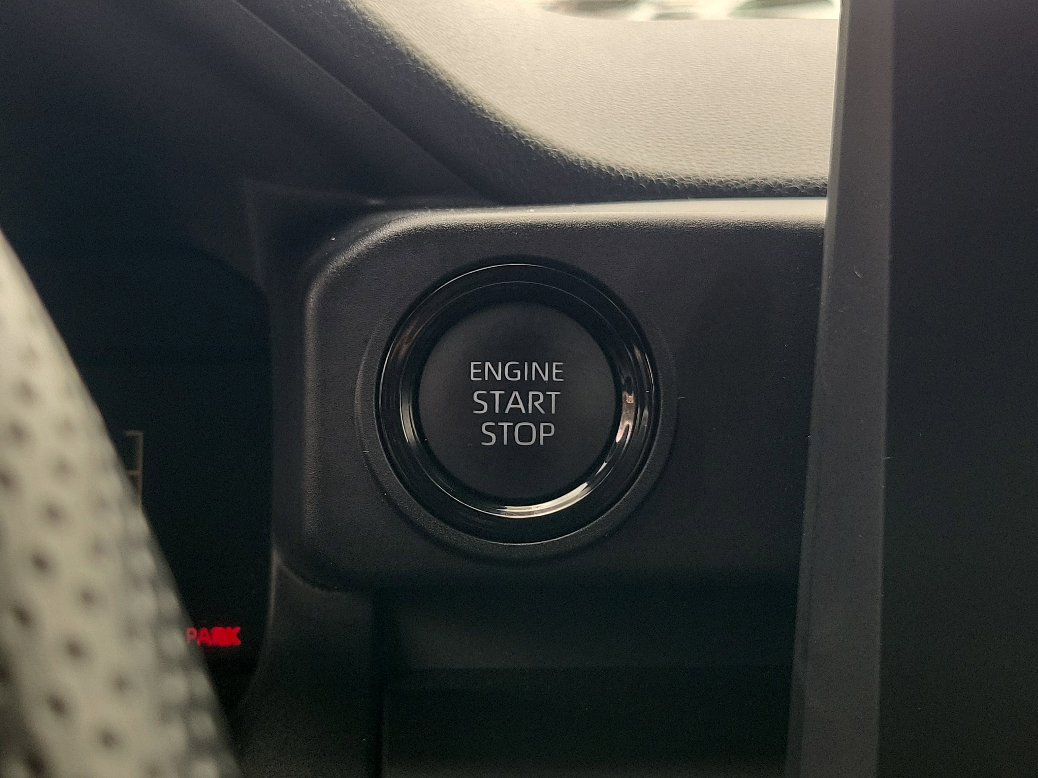 Certified 2025 Toyota Tacoma SR5 image 25