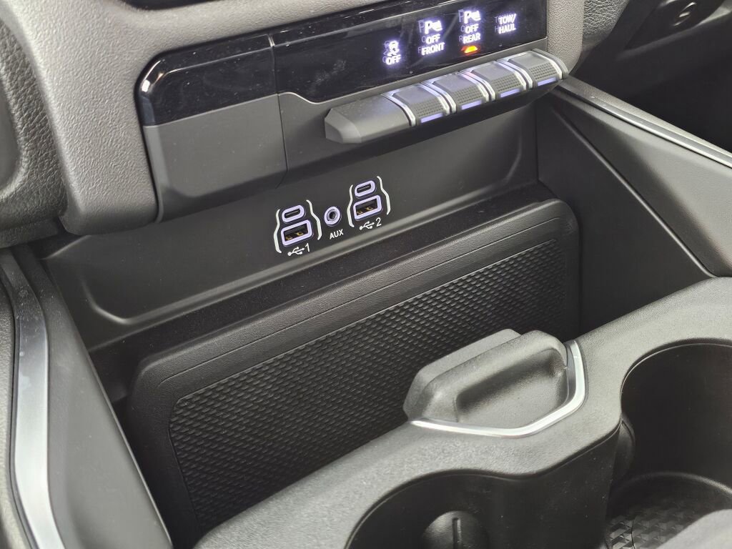 New 2026 RAM 1500 Express image 28