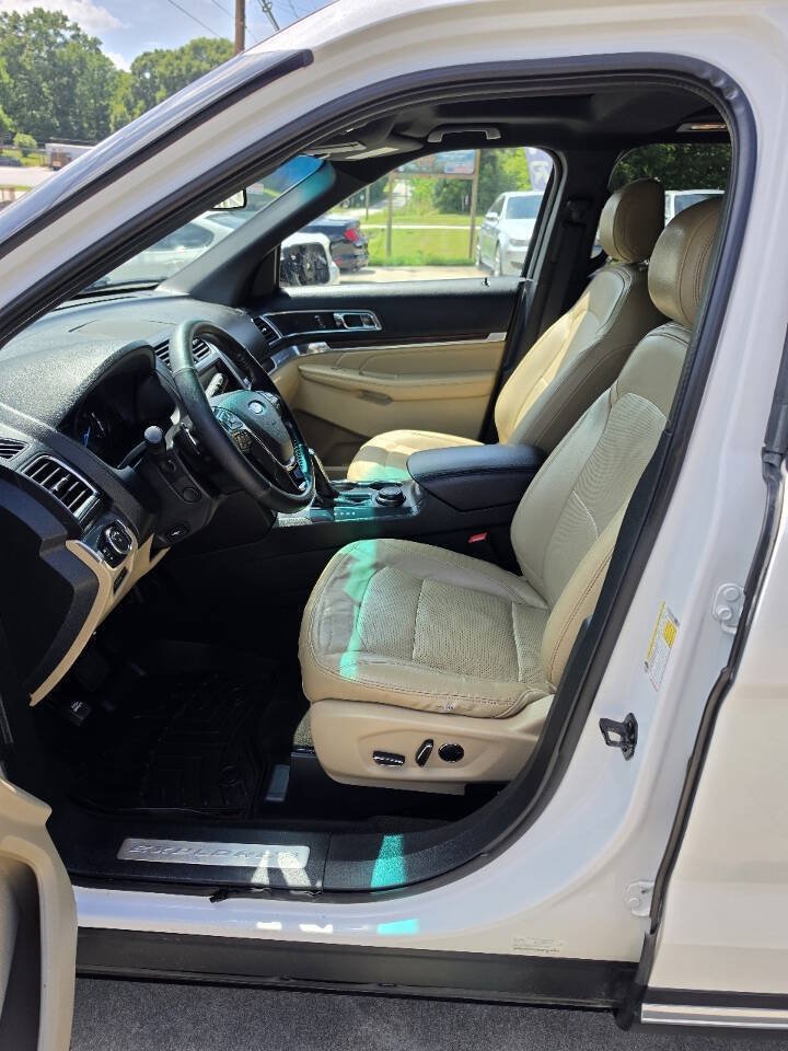 Used 2016 Ford Explorer Limited AWD/4WD image 10