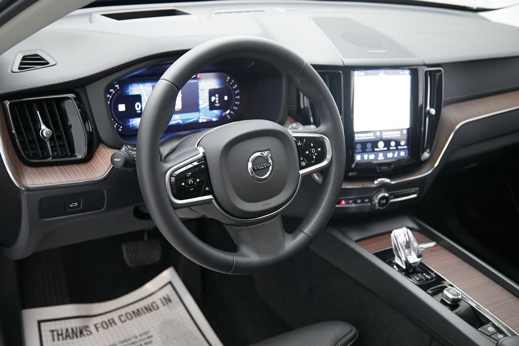 Certified 2023 Volvo XC60 B5 Ultimate AWD/4WD image 13