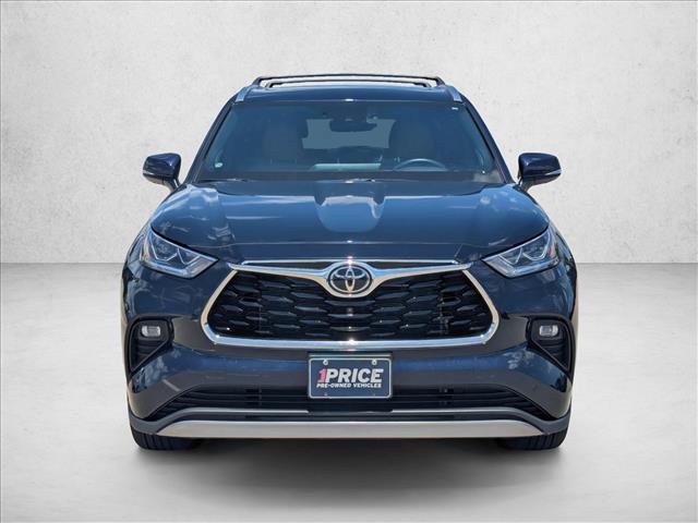 Certified 2026 Toyota Highlander Platinum AWD/4WD image 2