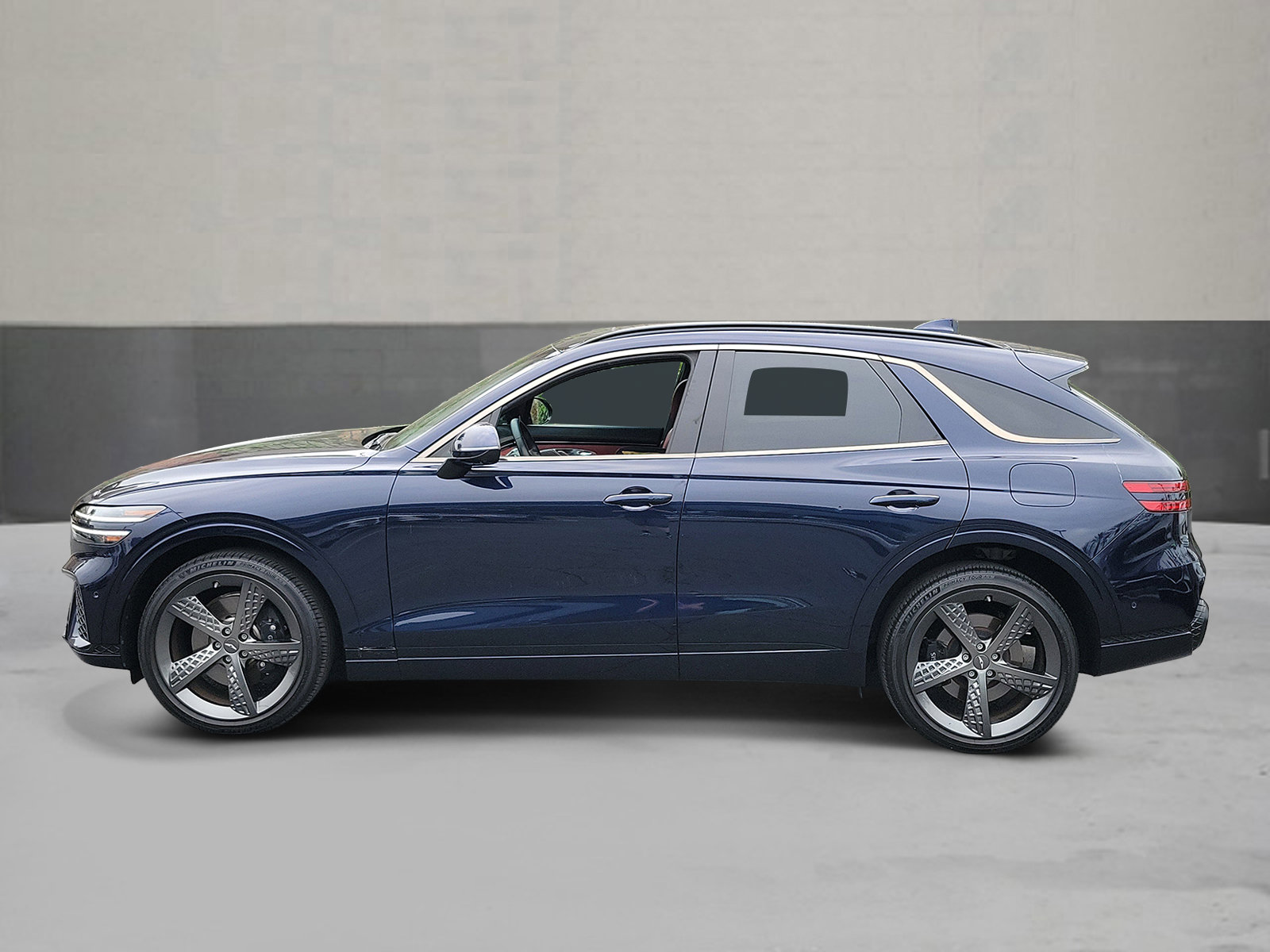 Certified 2023 Genesis GV70 2.5T w/ Sport Prestige Package AWD/4WD image 3