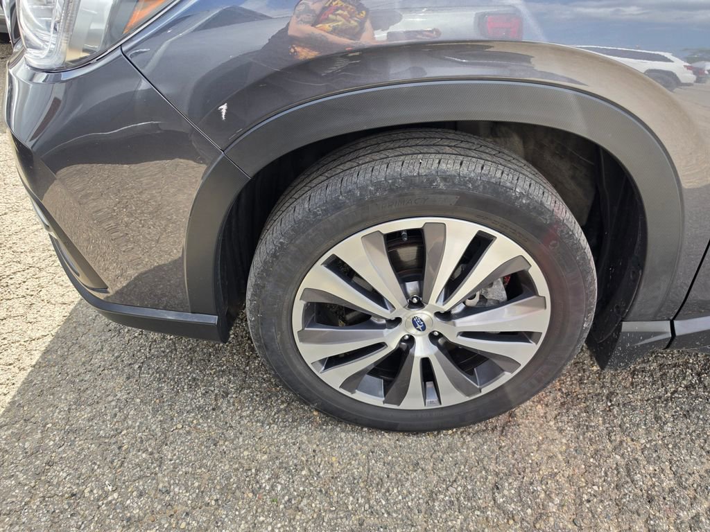 Used 2022 Subaru Ascent Limited w/ Technology Package image 3