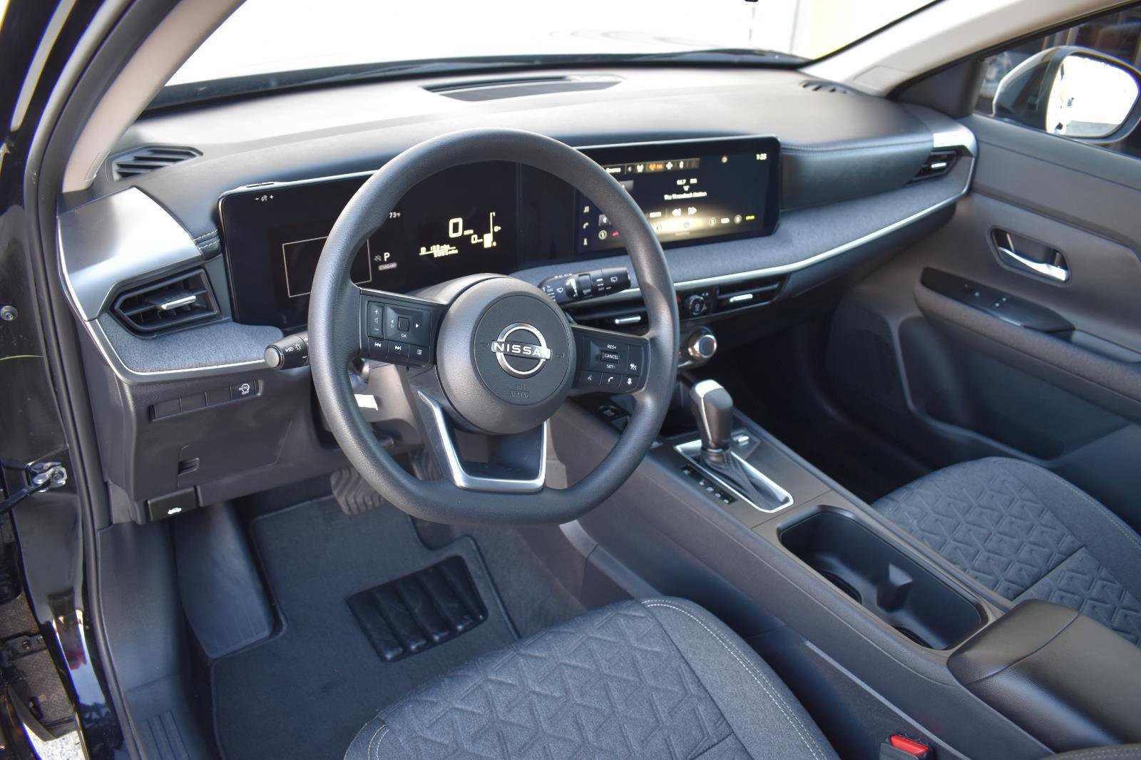 Certified 2025 Nissan Kicks SV image 16