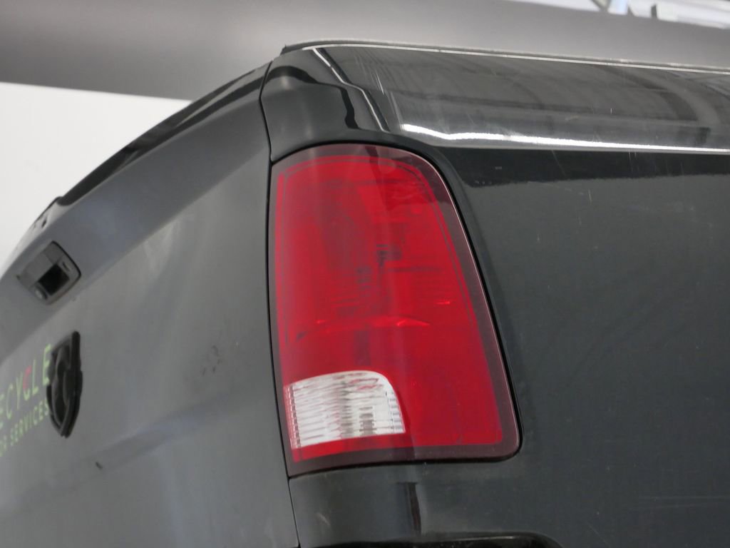 Used 2014 RAM 2500 Tradesman w/ Chrome Appearance Group image 16