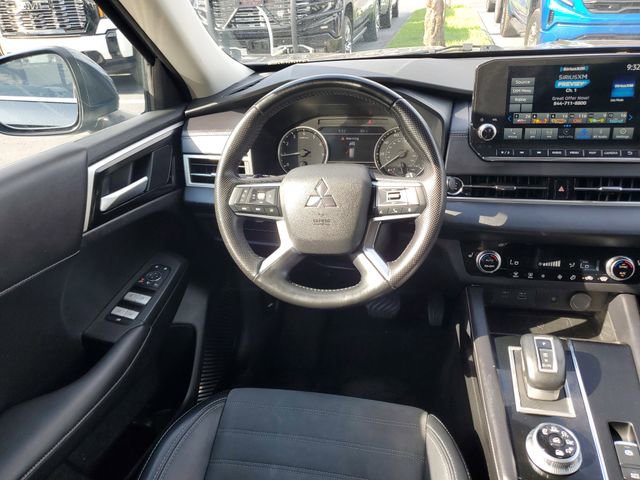 Used 2024 Mitsubishi Outlander SE AWD/4WD image 12